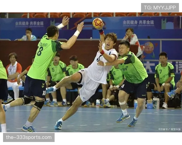 故意手球判罚标准：什么动作会被视为“故意”？